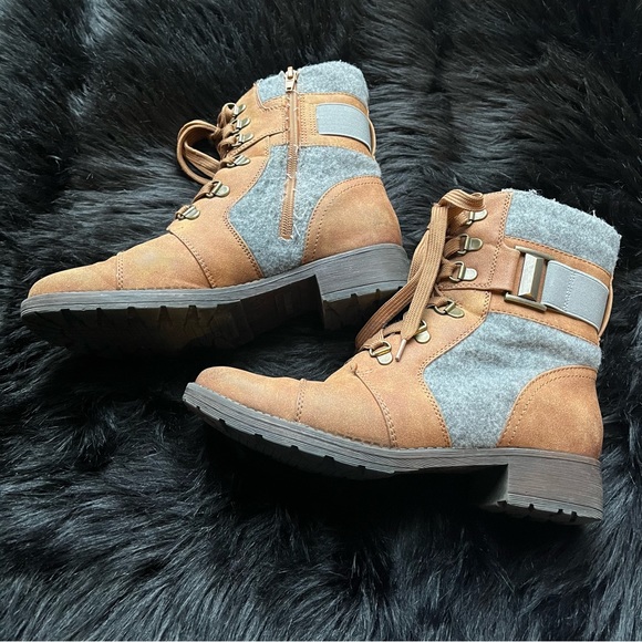 Crown Vintage “Nadia” Ankle Boots - Picture 9 of 10